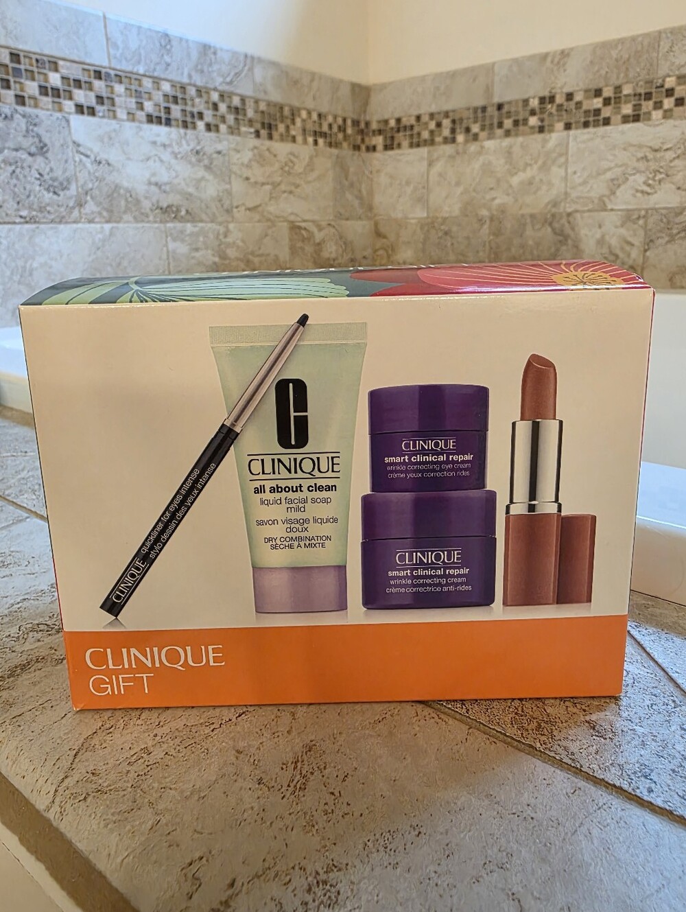 Clinique Set Intense Black, Bare Pop, Clinical Repair Face & Eye, Mild Soap